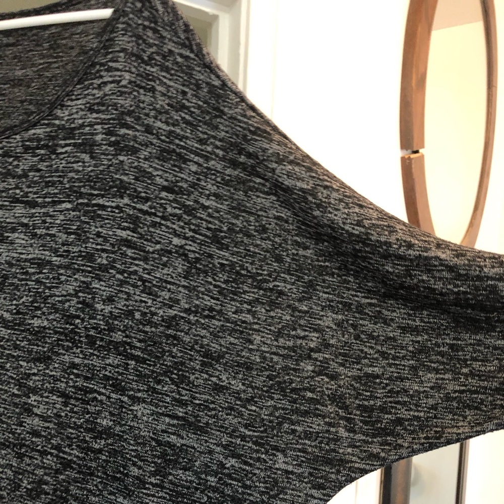 Loose shirt